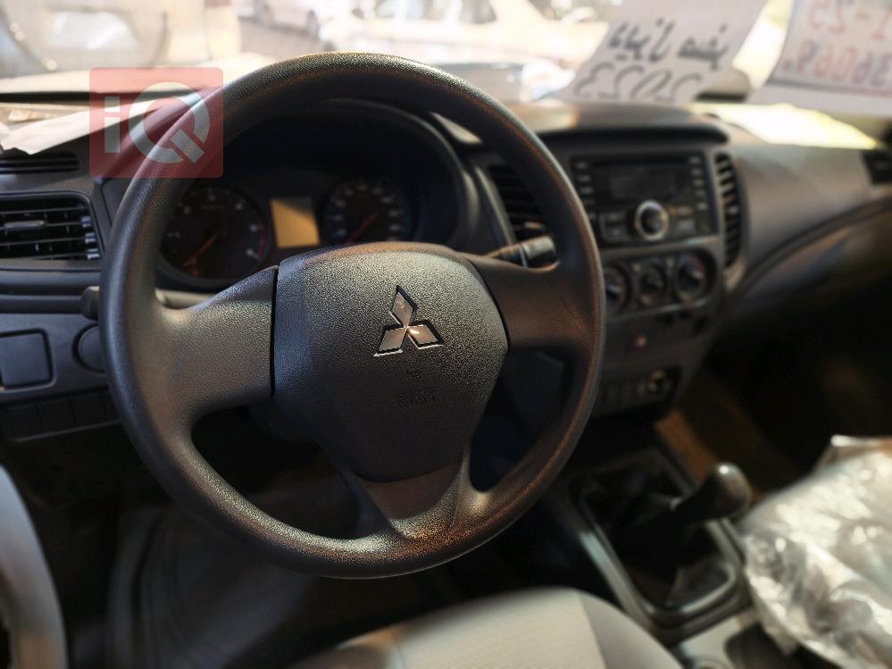 ميتسوبيشي L200